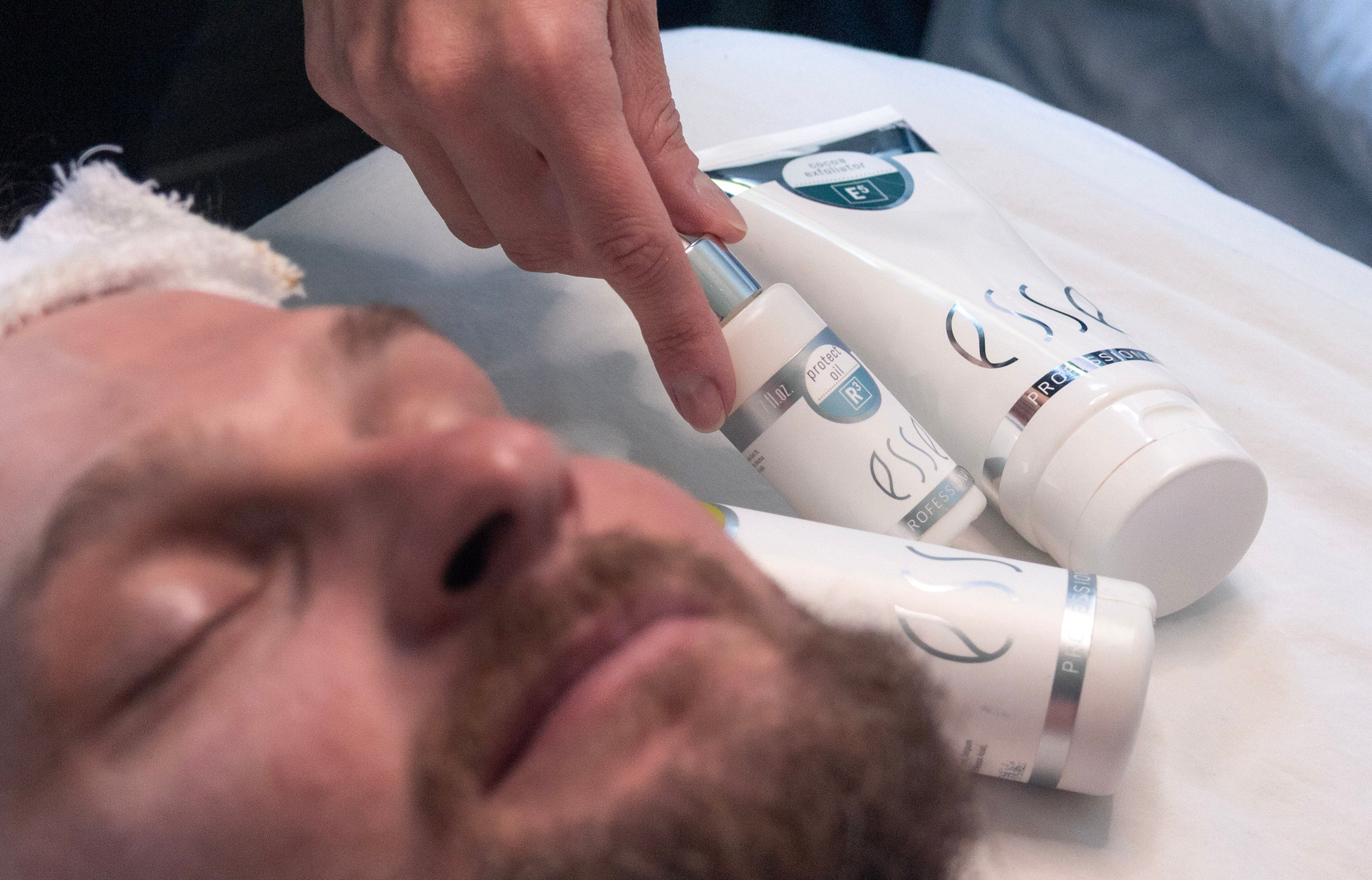 Esse Customized Spa Facial