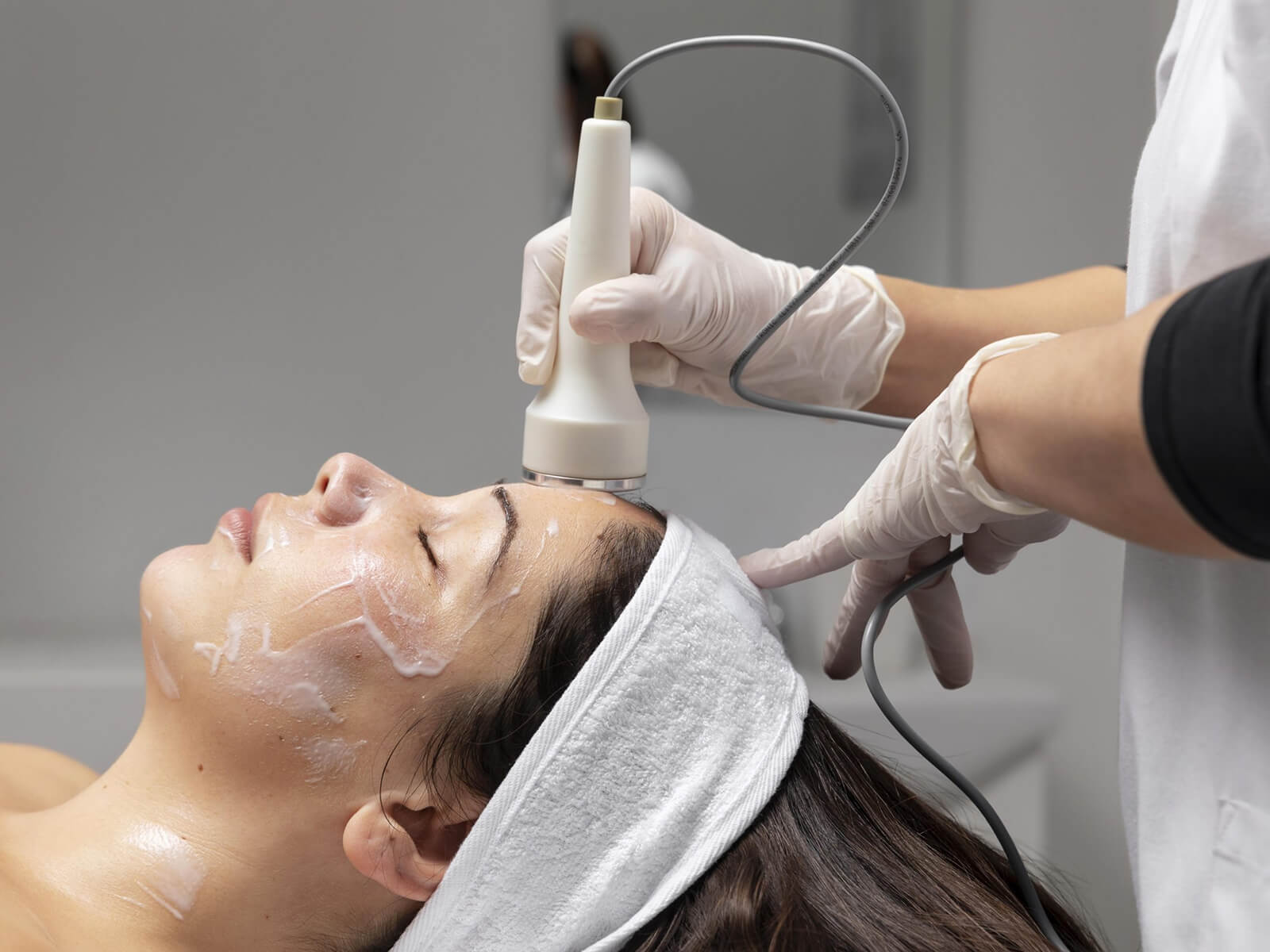 OxyGeneo™ Super-Facial with Ultrasound